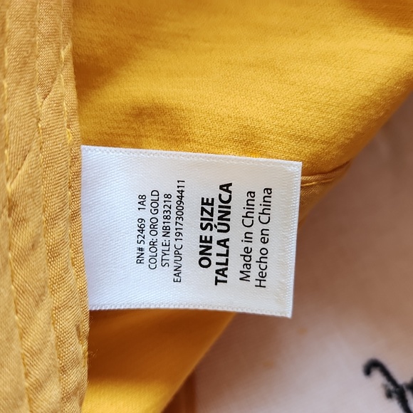 NWOT, One Size, Adjustable Velcro Back Strap, Opening for Pony Tail - Picture 5 of 5